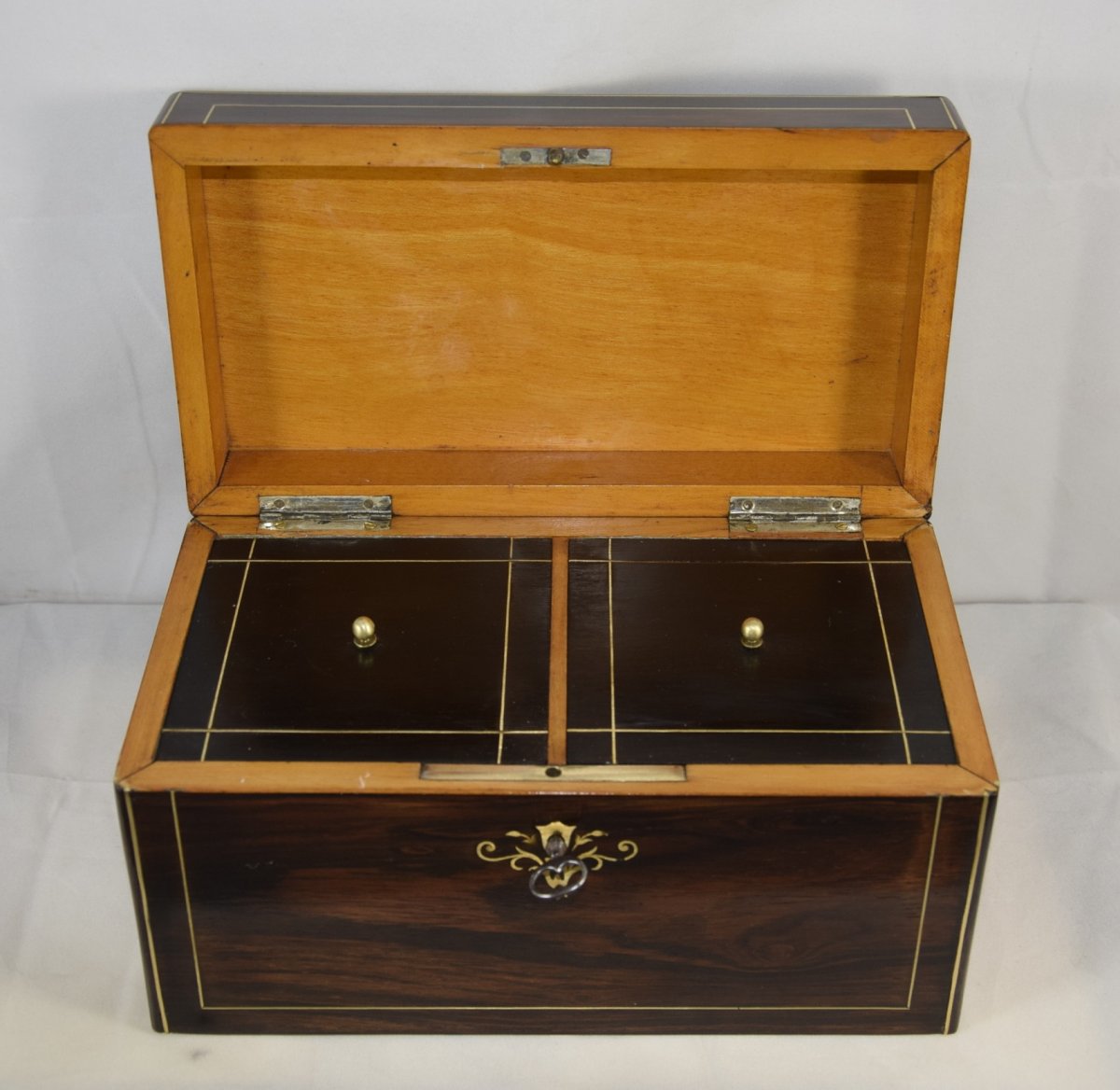 Tea Box In Rosewood Veneer-photo-2