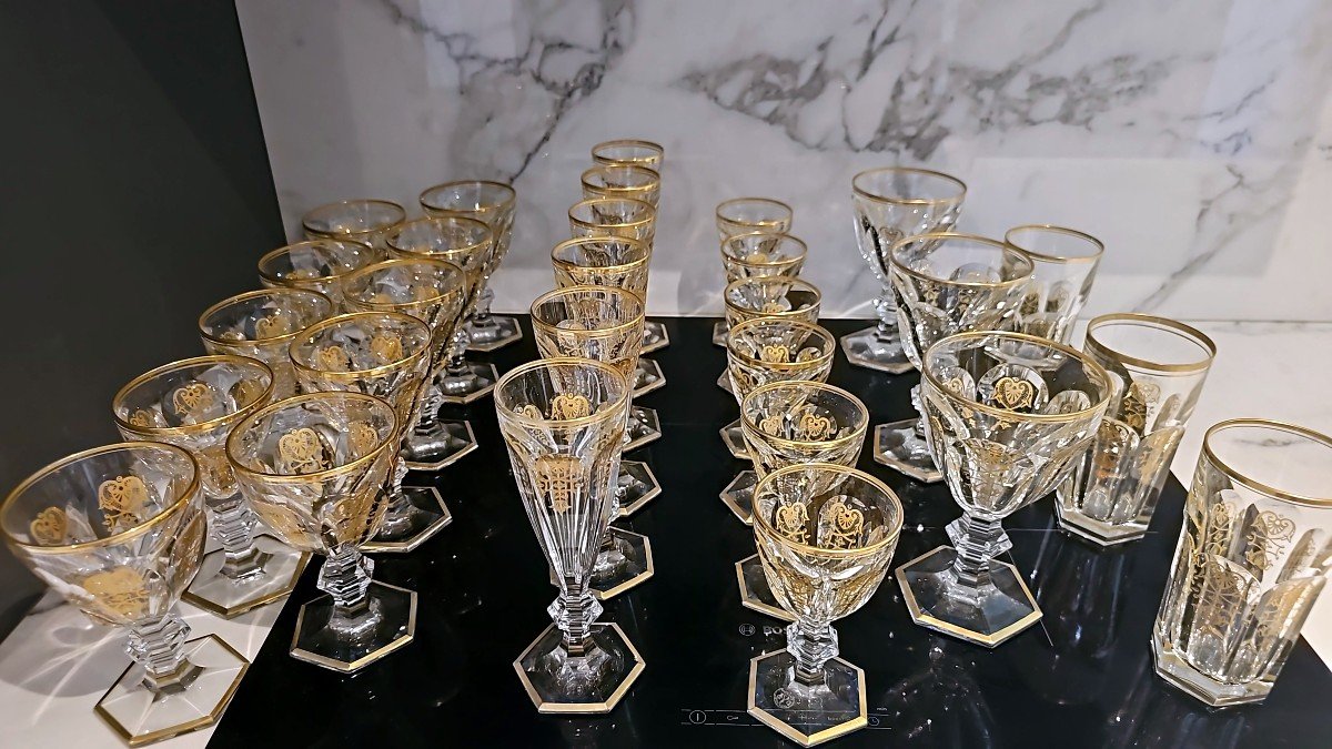 Exceptional Lot Of 28 Baccarat Crystal Glasses Model Harcourt Empire Signed 