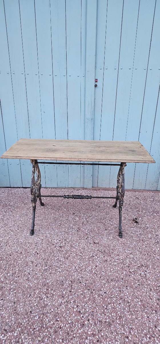 Very Beautiful Bistro Table Circa 1900 With Cast Iron Leg Decorated With Lion-photo-3