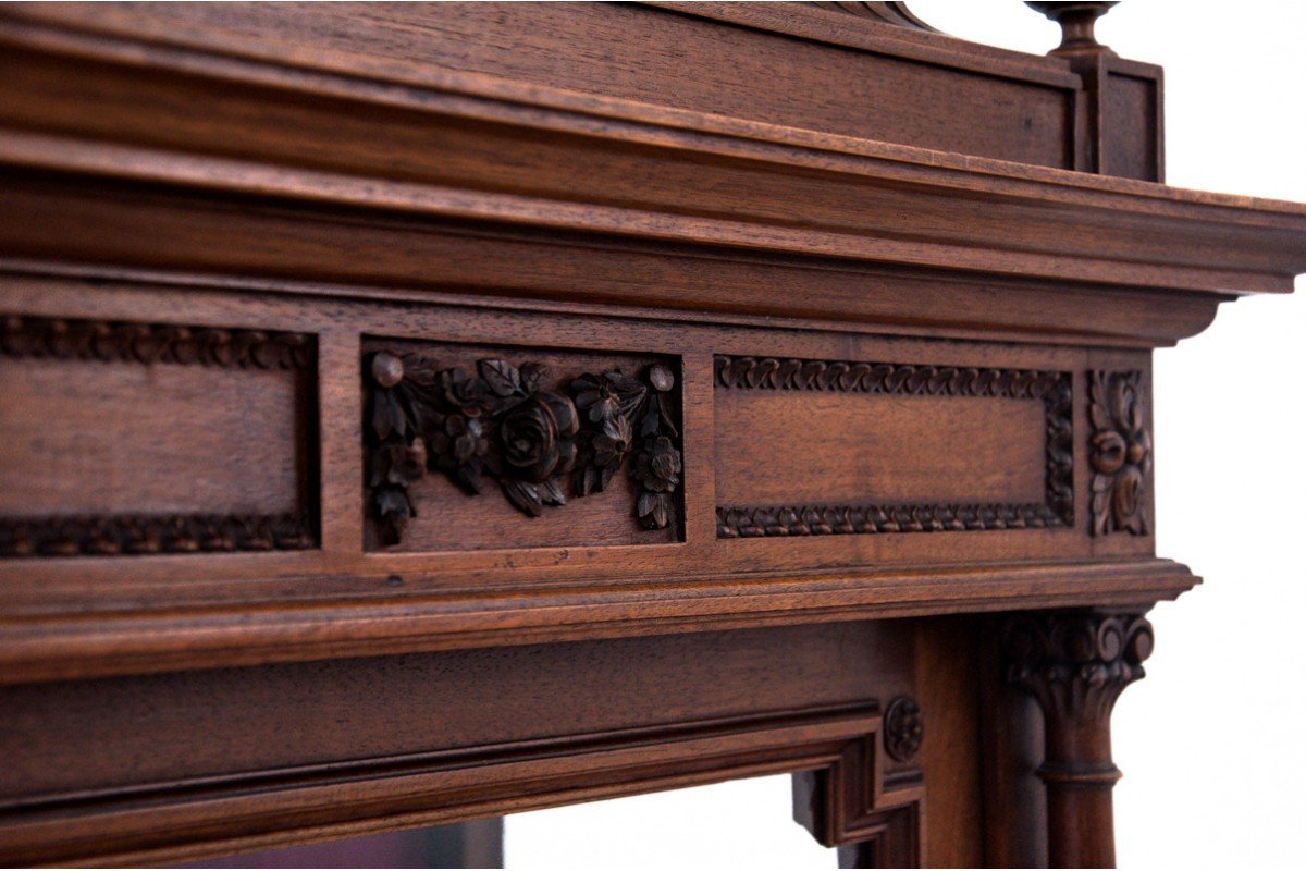 Showcase In Walnut, France, Circa 1890.-photo-6