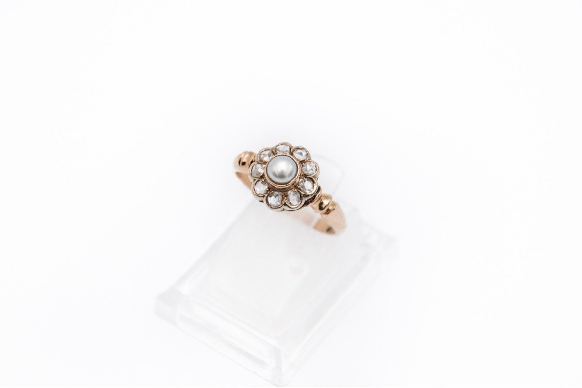 Old "daisy" Ring With Diamonds And Pearl, Early 20th Century.-photo-1