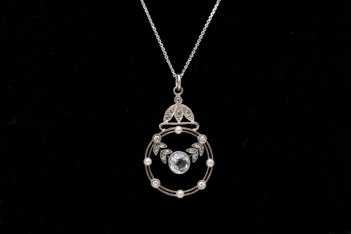 Pendentif Antique En Or Avec Diamants, Perles Et Aigue-marine.