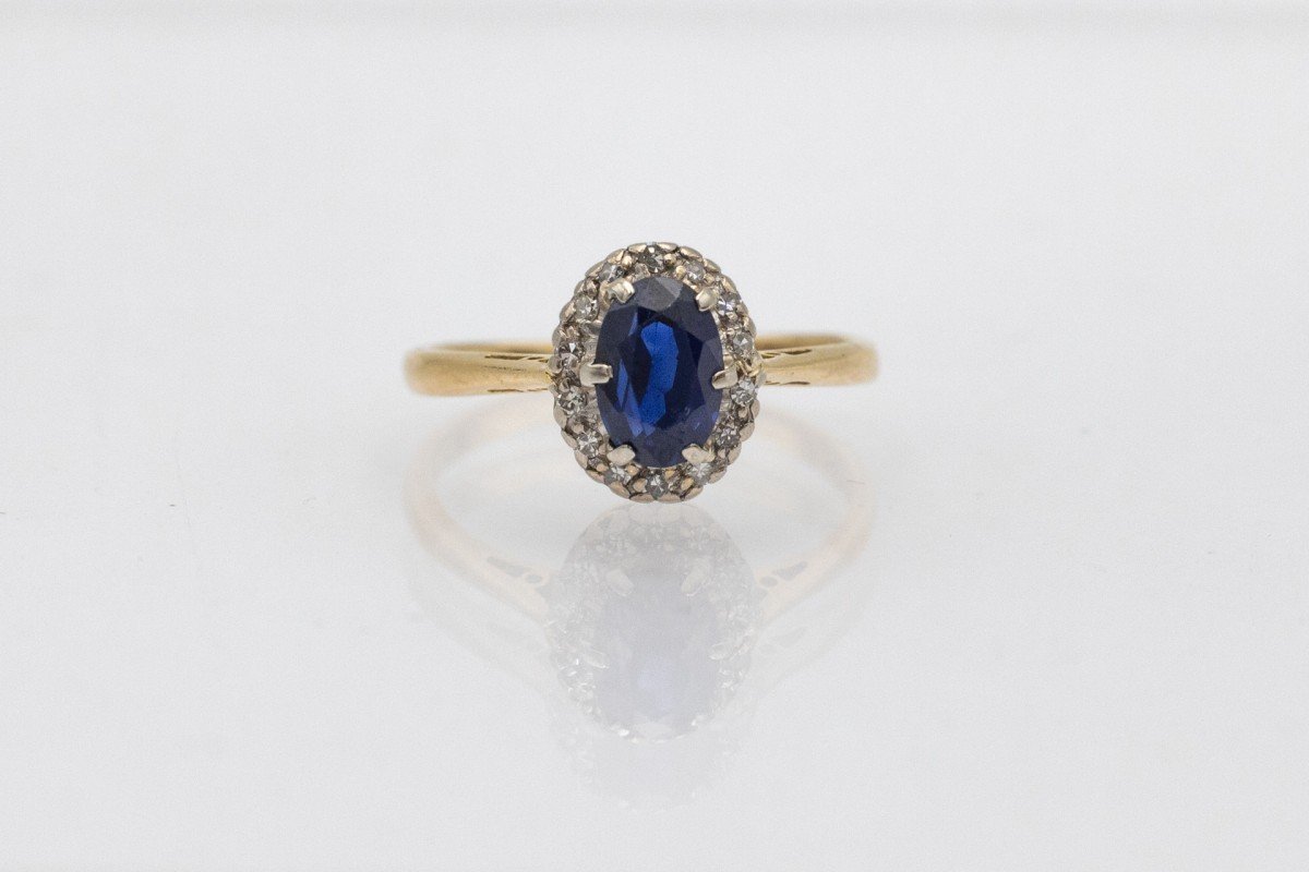 Old Gold Ring With Diamonds And Sapphire.-photo-4