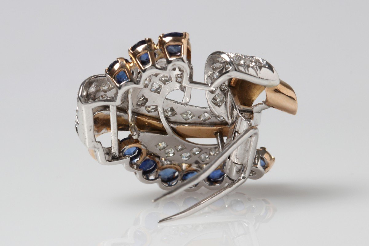 Elegant Gold Brooch With Sapphires And Diamonds.-photo-3