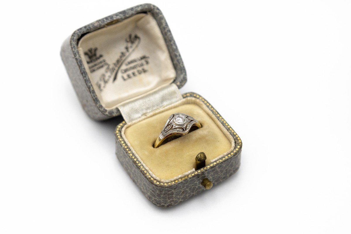 Antique Art Deco Ring With 0.1ct Diamond-photo-3