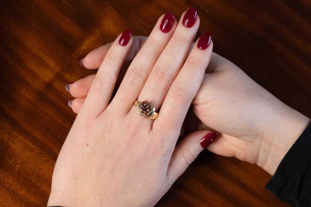 Vintage Gold Plated Ring With Garnets And Floral Pattern-photo-2