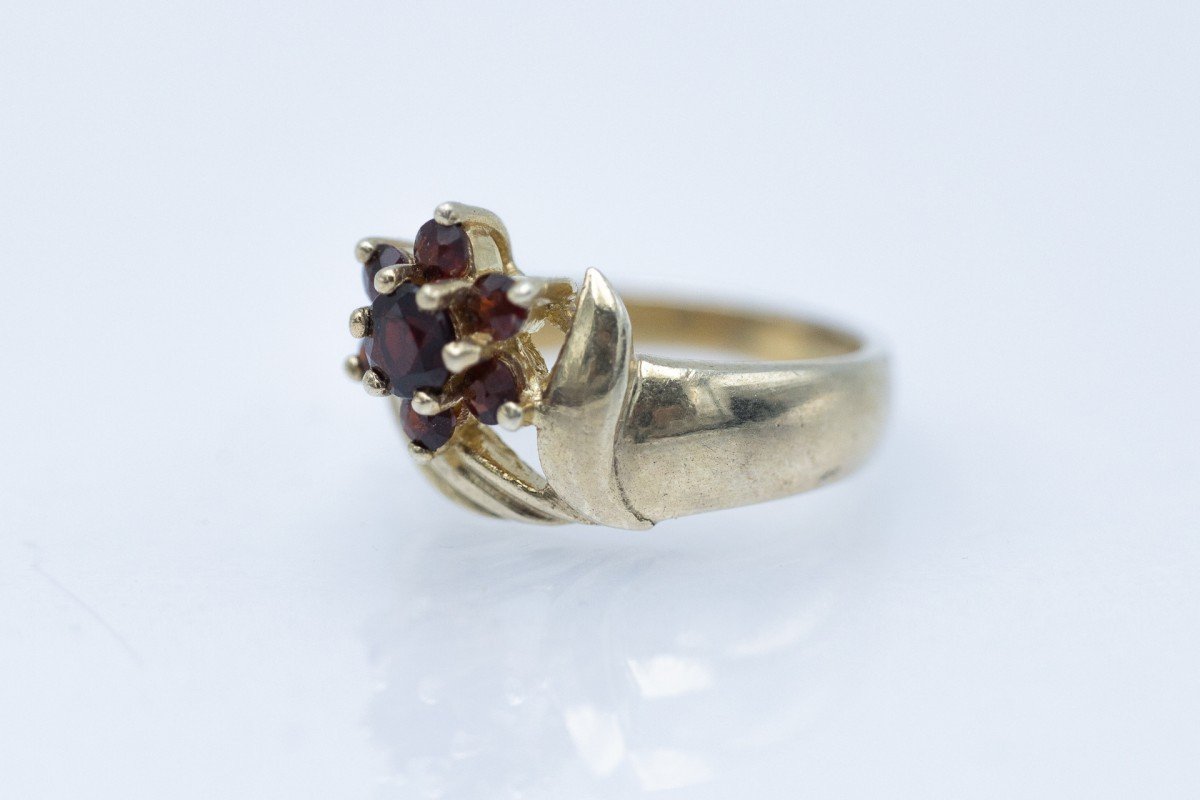 Vintage Gold Plated Ring With Garnets And Floral Pattern-photo-2