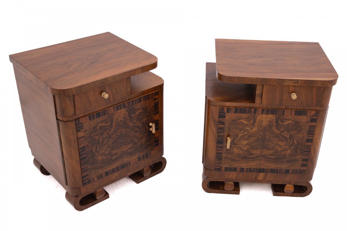 A Pair Of Art Deco Walnut Bedside Tables.-photo-2