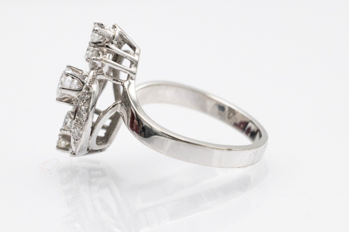 A Fancy Ring In White Gold With Diamonds-photo-3