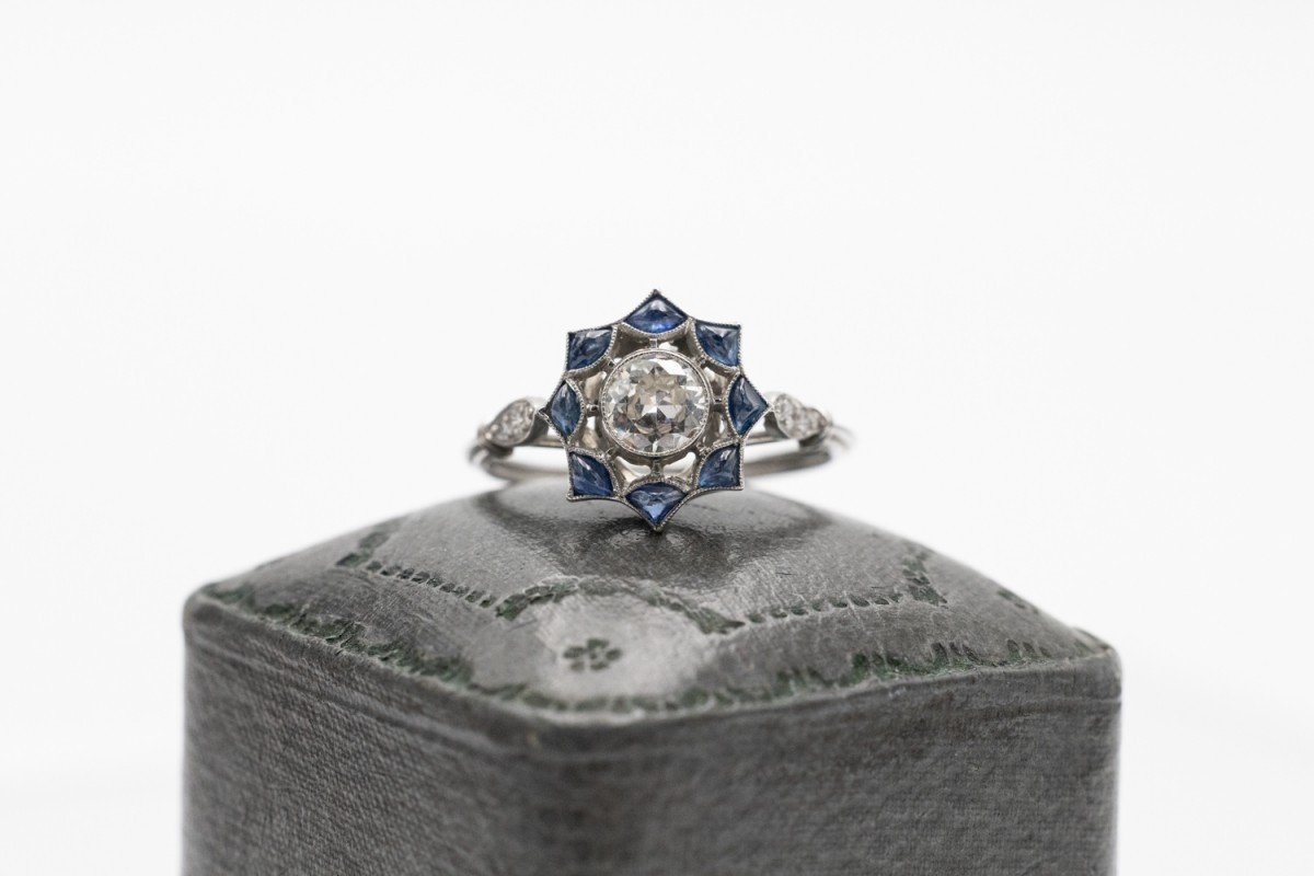 Old Platinum Ring With Diamonds And Sapphires, First Half Of The 20th Century.-photo-2