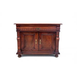 Commode éclectique, Europe Du Nord, Vers 1870.