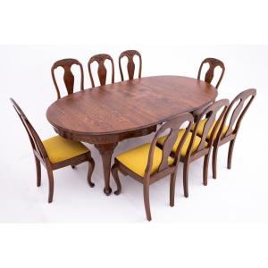 Table Ancienne + 8 Chaises, Europe Du Nord, Vers 1920. Apres Renovation