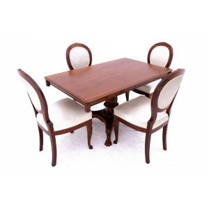 Late 19th Century Northern European Lion Leg Table With Chairs.