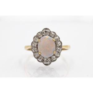 Antique Gold Ring With Opal And Diamonds.