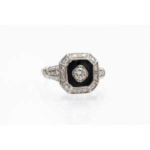 Bague Art Déco en or blanc avec onyx et diamants