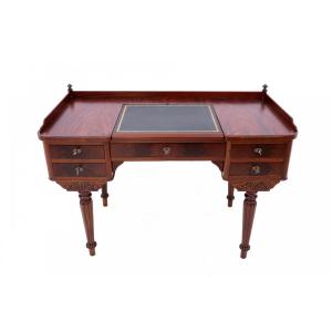 Bureau ancien, Europe du Nord, vers 1870.