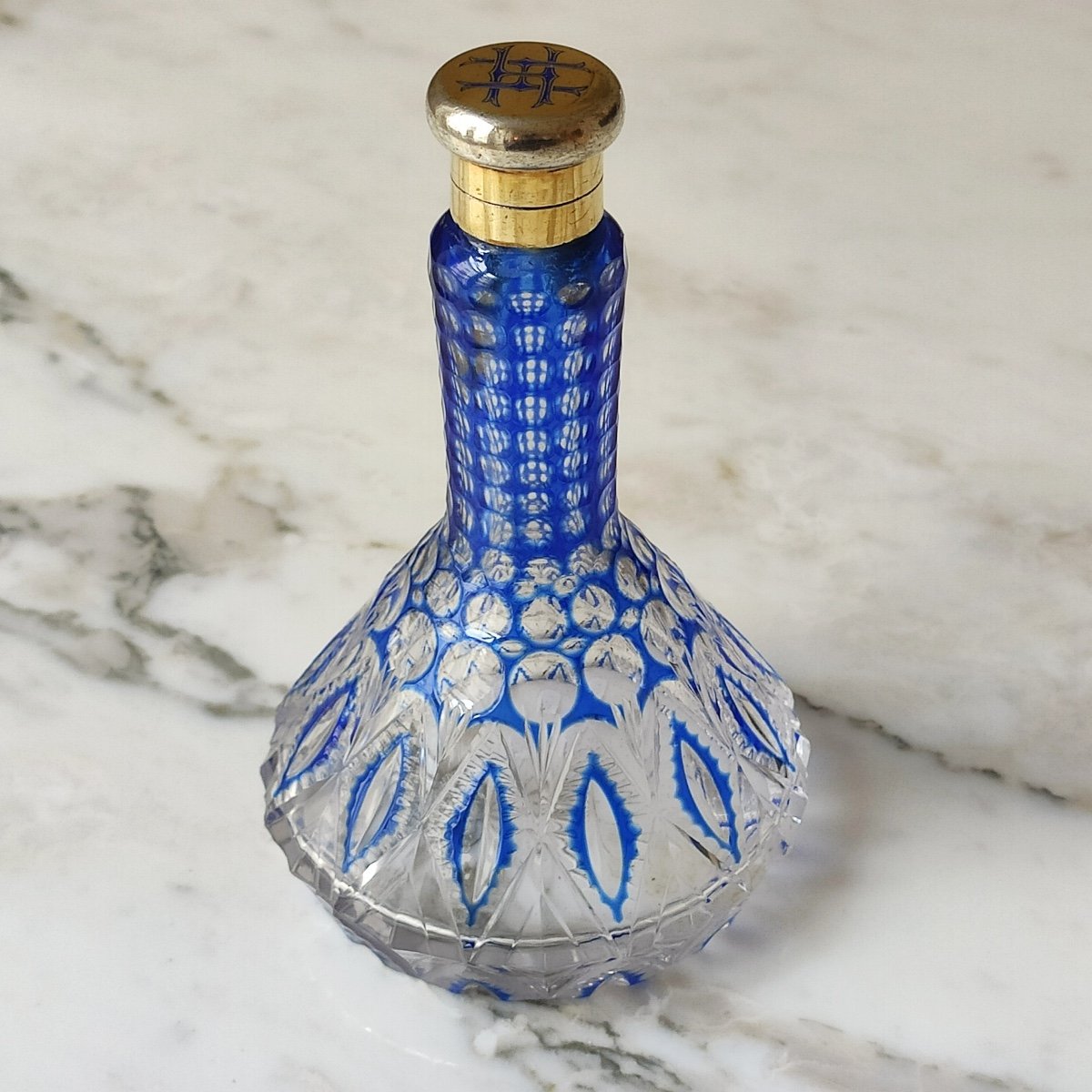 Large Baccarat Crystal Perfume Bottle Cut Blue Overlay & Enamelled Silver Vermeil. E-mail-photo-4