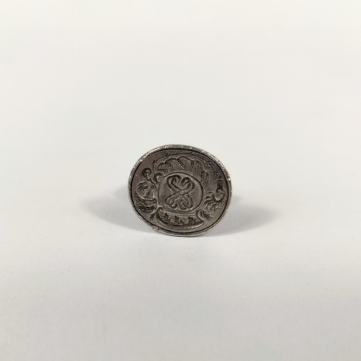 Seal Or Thumb Stamp In Eighteenth Rocaille Silver, The Engraved Matrix Of A Mavelot.-photo-2