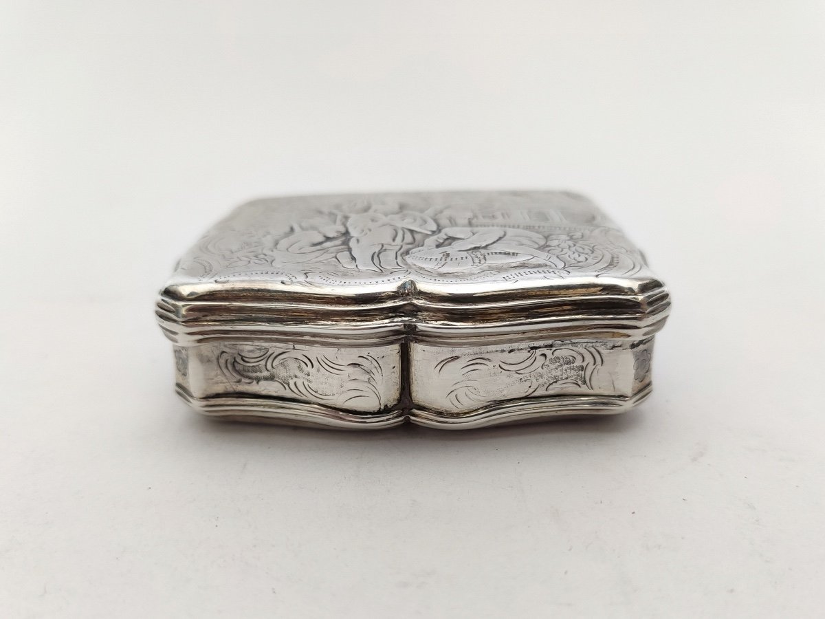  Superb 18th Century Sterling Silver Snuff Box. Rocaille Decor Louis XV Period. 18th-photo-3