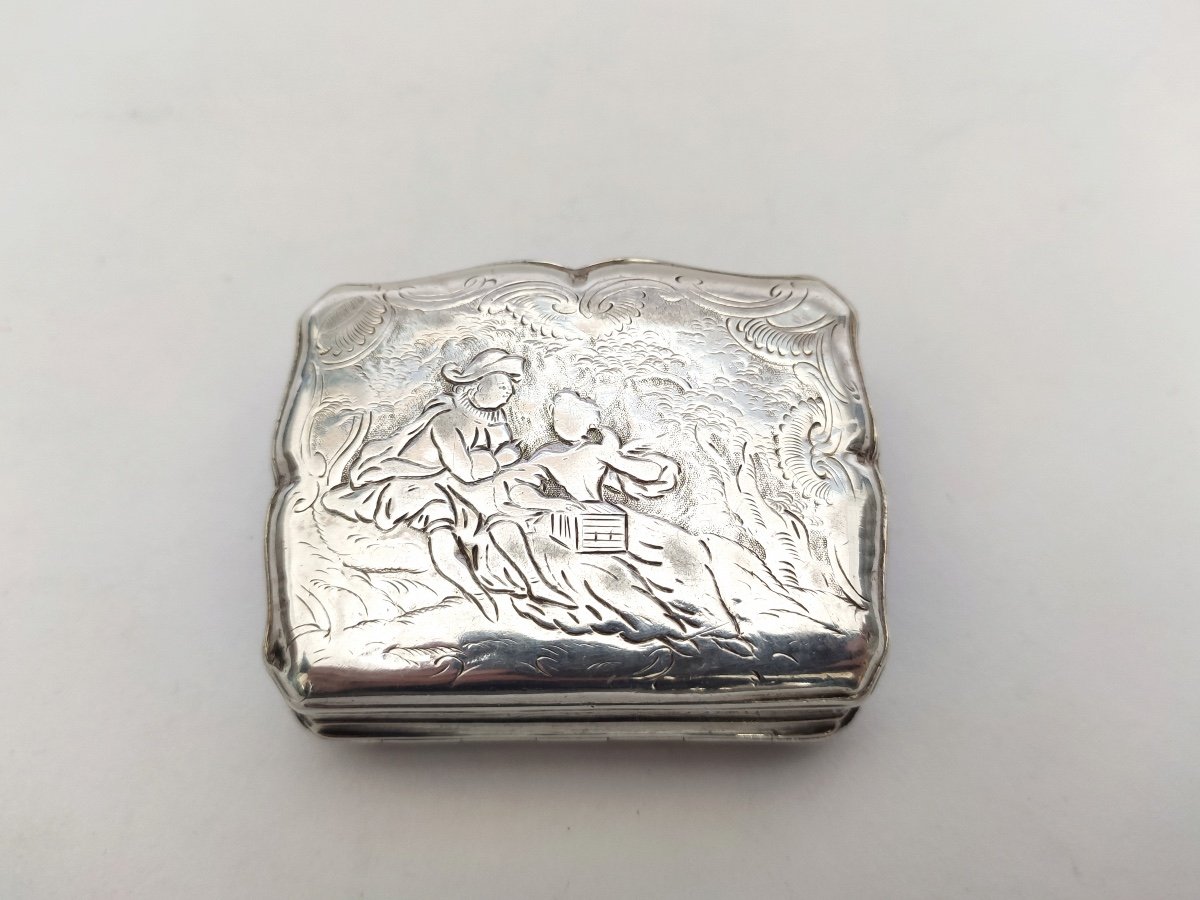  Superb 18th Century Sterling Silver Snuff Box. Rocaille Decor Louis XV Period. 18th-photo-3