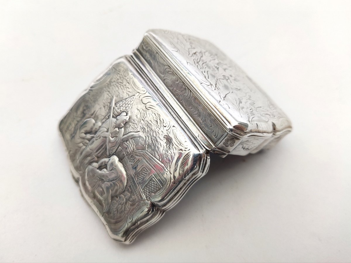  Superb 18th Century Sterling Silver Snuff Box. Rocaille Decor Louis XV Period. 18th-photo-6