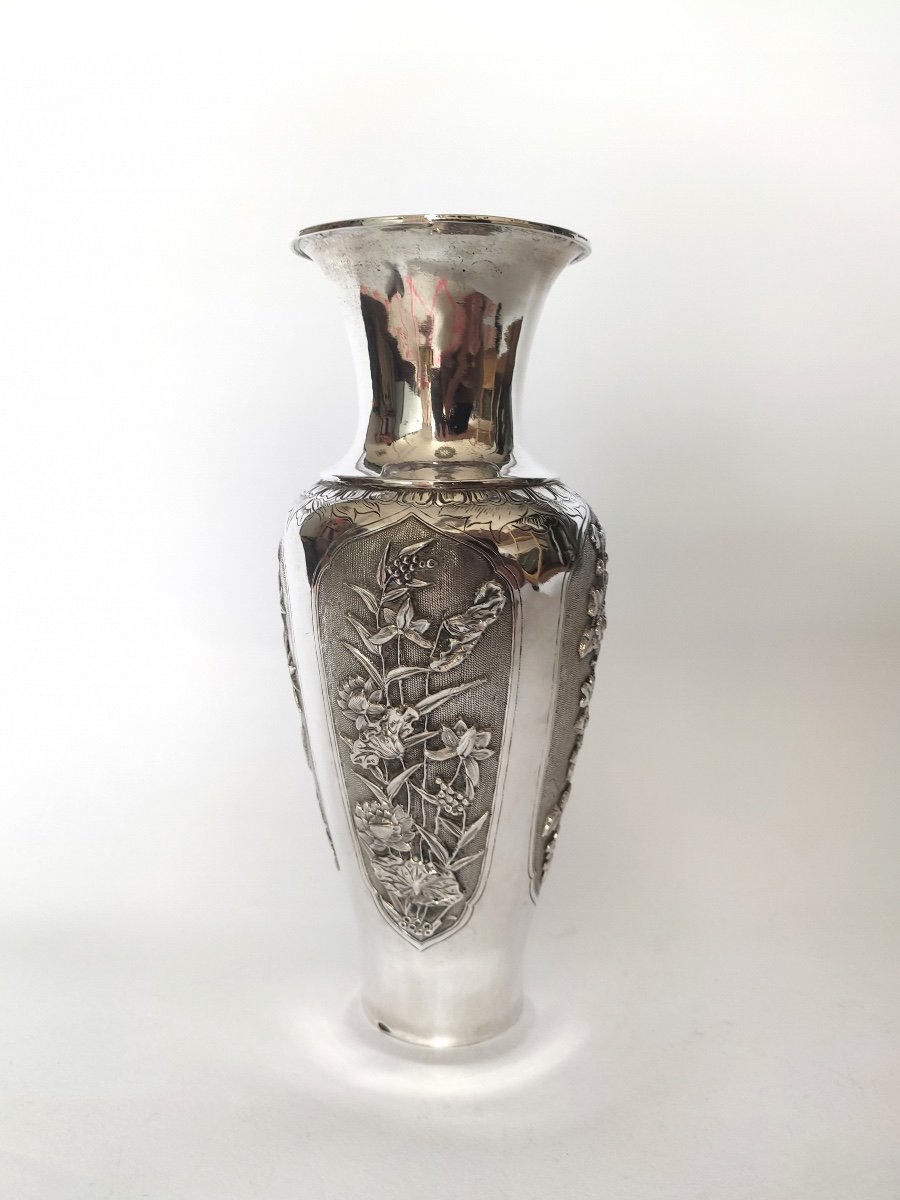 Superb Chinese Vase In Solid Silver With Plant Decoration, Scholar's Object.-photo-2