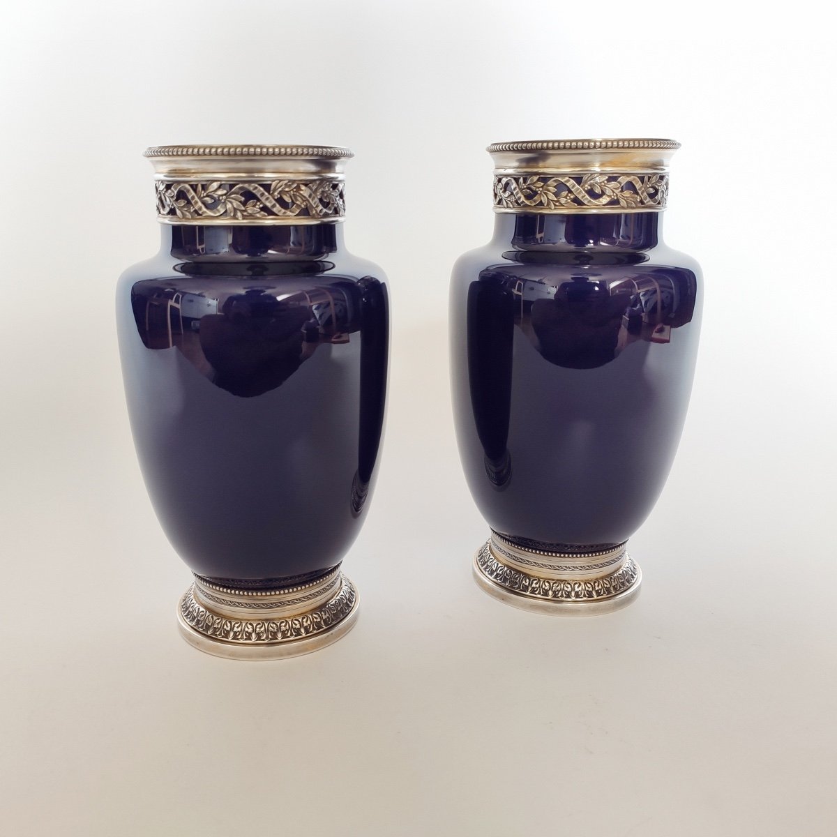 Risler & Carré : Superbe Paire De Vases En Faïence Bleu De Sèvres, & Argent Massif St. XVIIIe.-photo-3