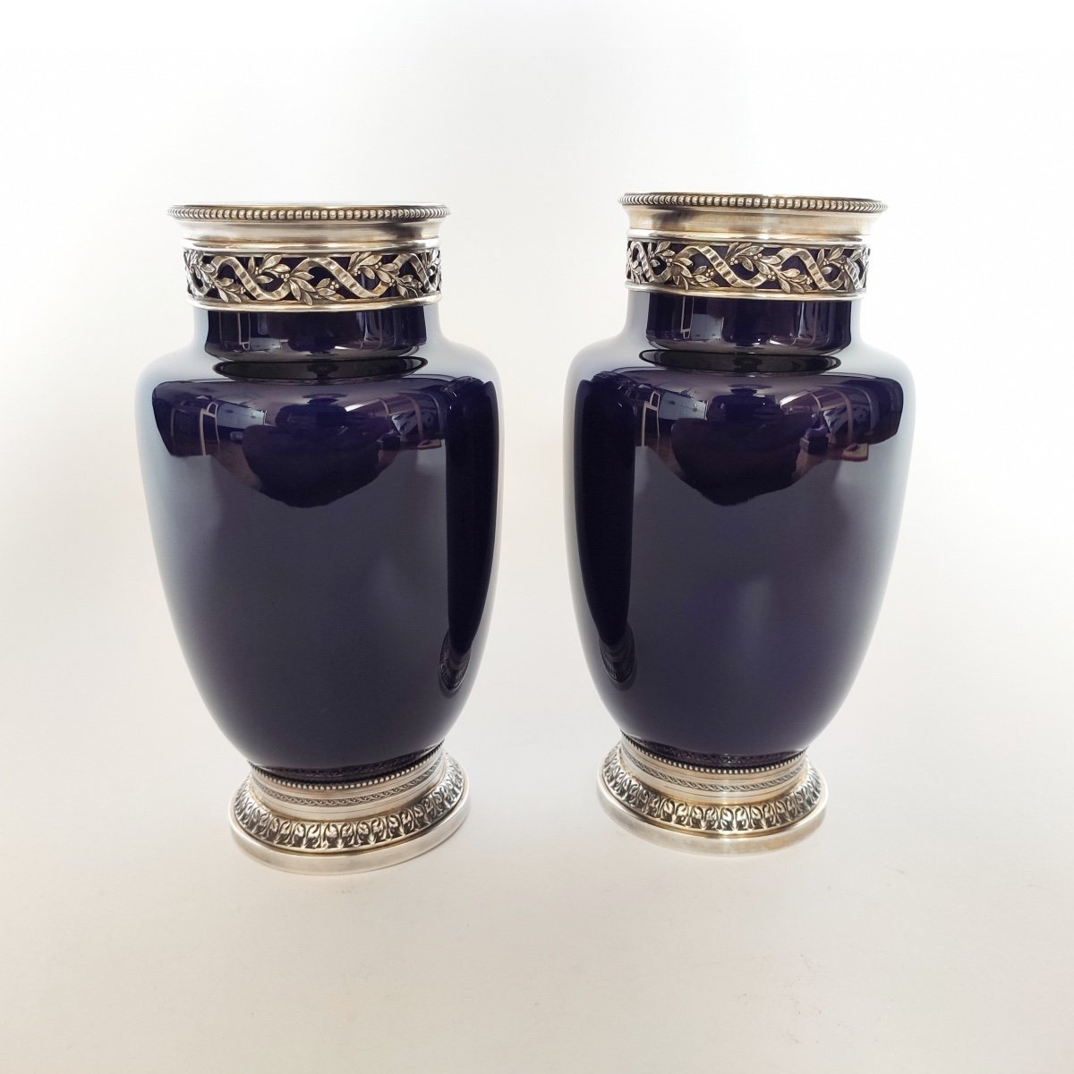 Risler & Carré : Superbe Paire De Vases En Faïence Bleu De Sèvres, & Argent Massif St. XVIIIe.-photo-4