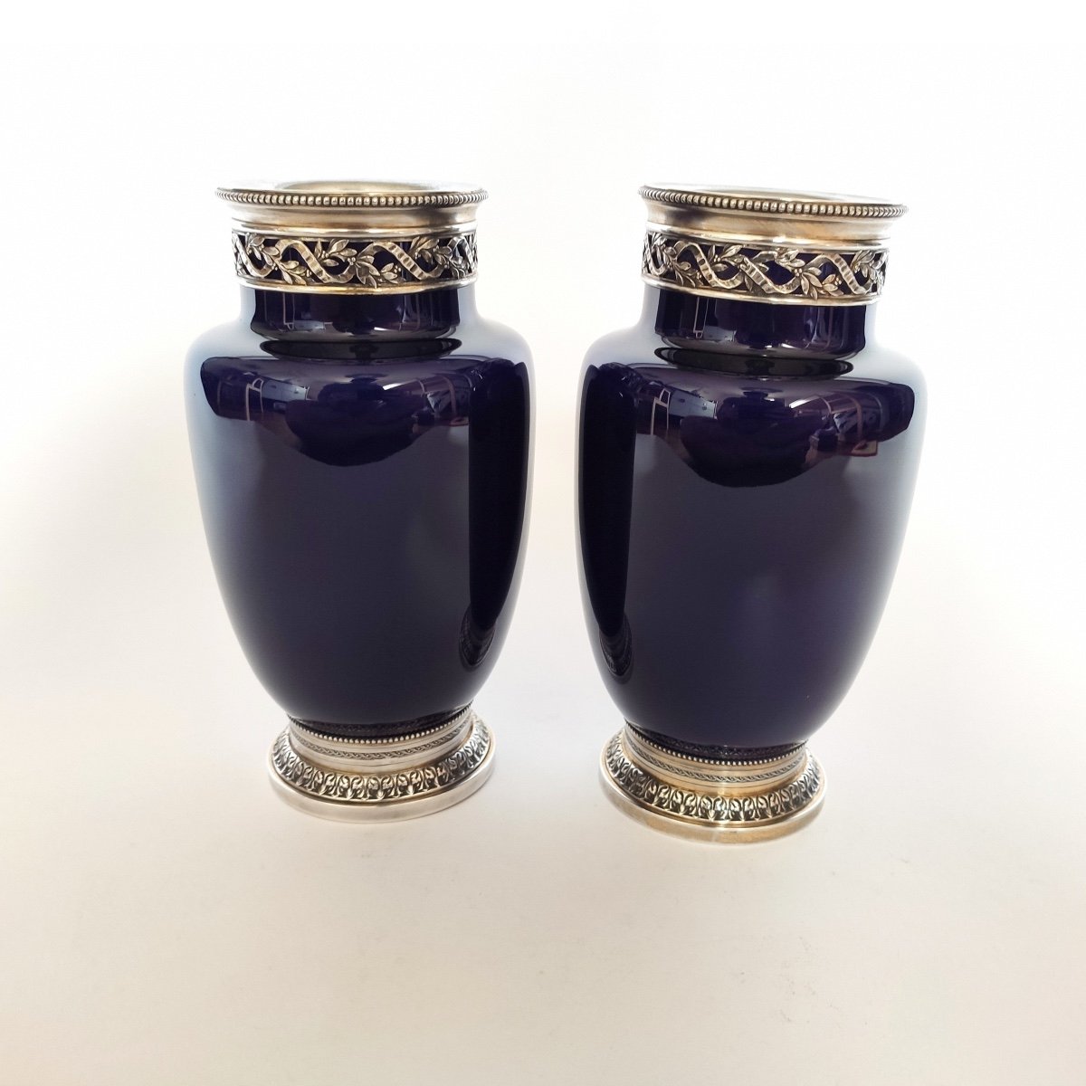 Risler & Carré : Superbe Paire De Vases En Faïence Bleu De Sèvres, & Argent Massif St. XVIIIe.-photo-1