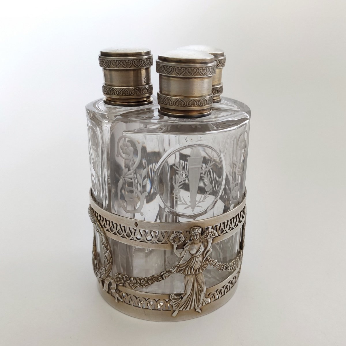 R. Mauger: Superb Large Perfume Cellar In Solid Silver, Vermeil And Glass St Louis XVI C1900-photo-2