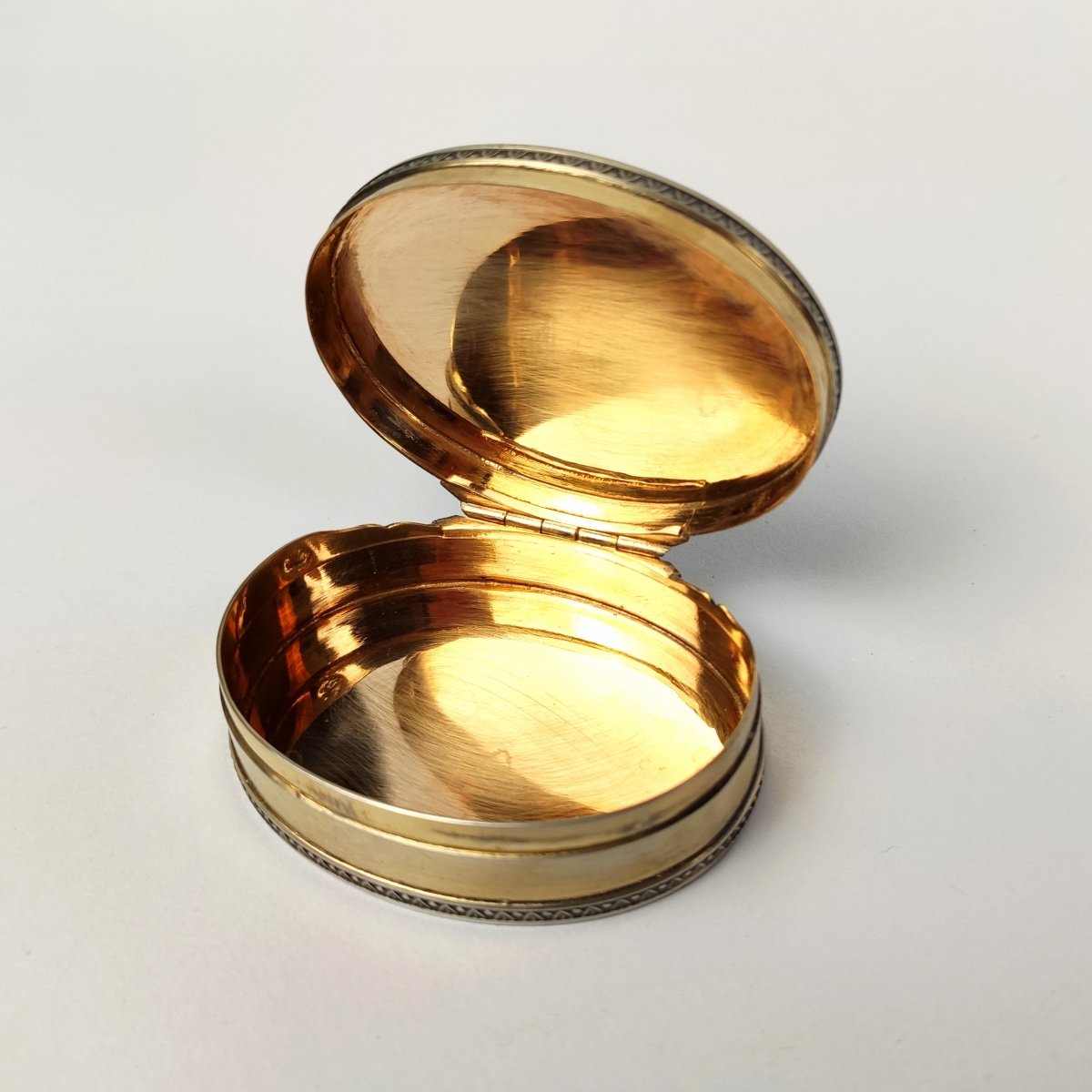 Romantic Snuff Box In Silver Vermeil, Enamel And 18k Gold, Louis XVI Style. -photo-3