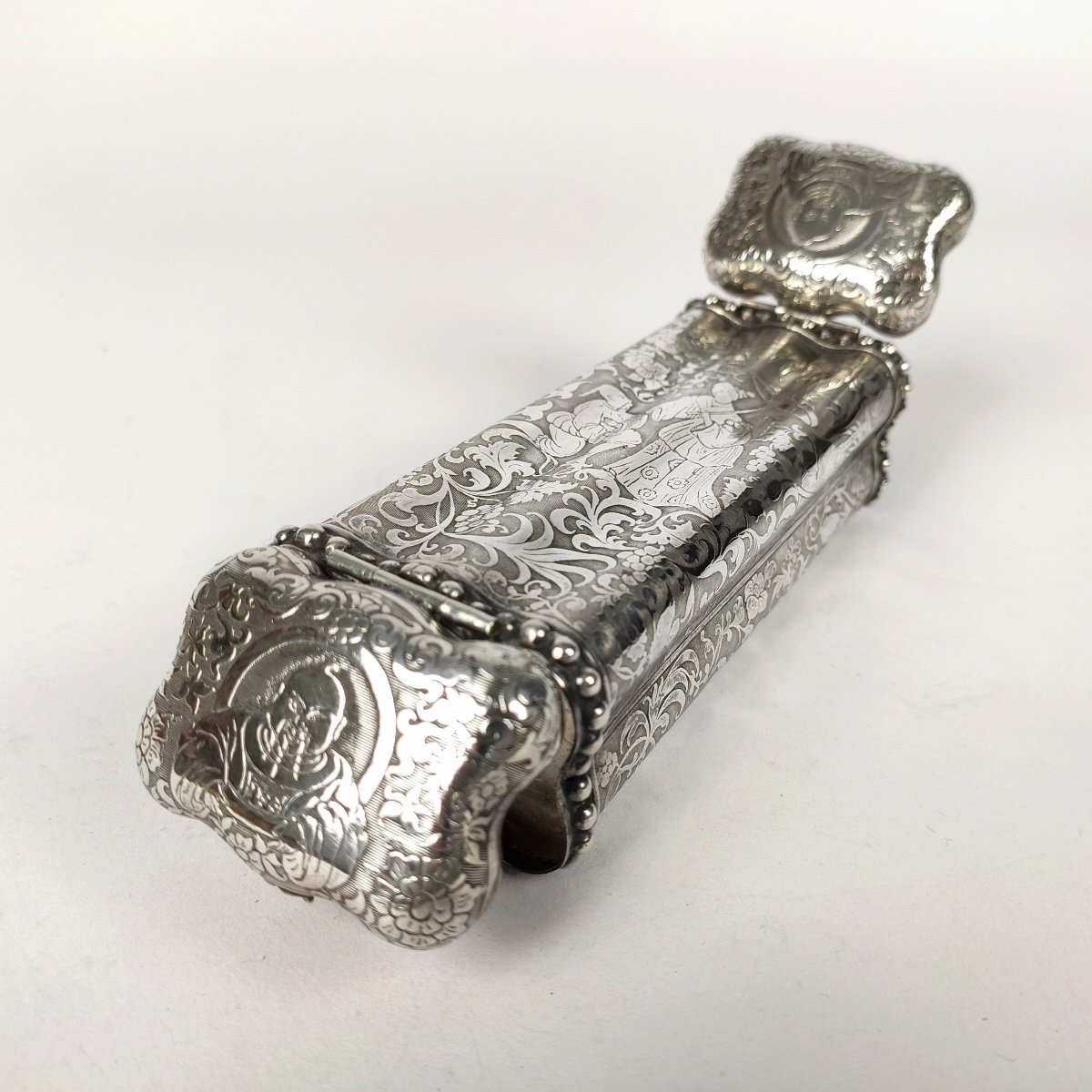 Exceptional Solid Silver Cigar And Pyrogen Case, Chinese Decor. Two Compartments-photo-8