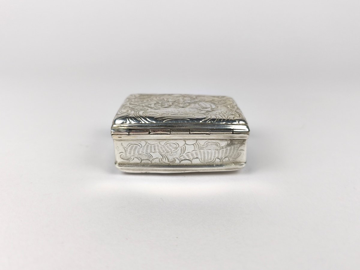  Superb Romantic Snuff Box, Solid Silver 18th Century. Rocaille Decor, Louis XV Period, 18th Century-photo-1