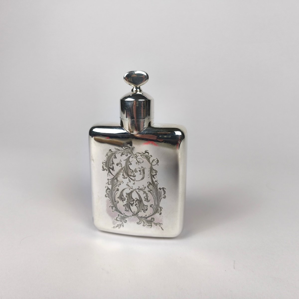  Interesting And Heavy Alcohol Flask Or Bottle With System In Silver And Vermeil. France