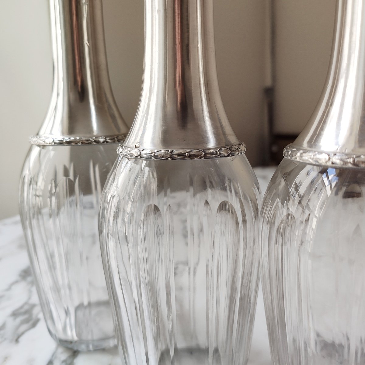 Adrien Mathiss: Beautiful Set Of Three Glass And Sterling Silver Alcohol Decanters, St Louis XVI-photo-5