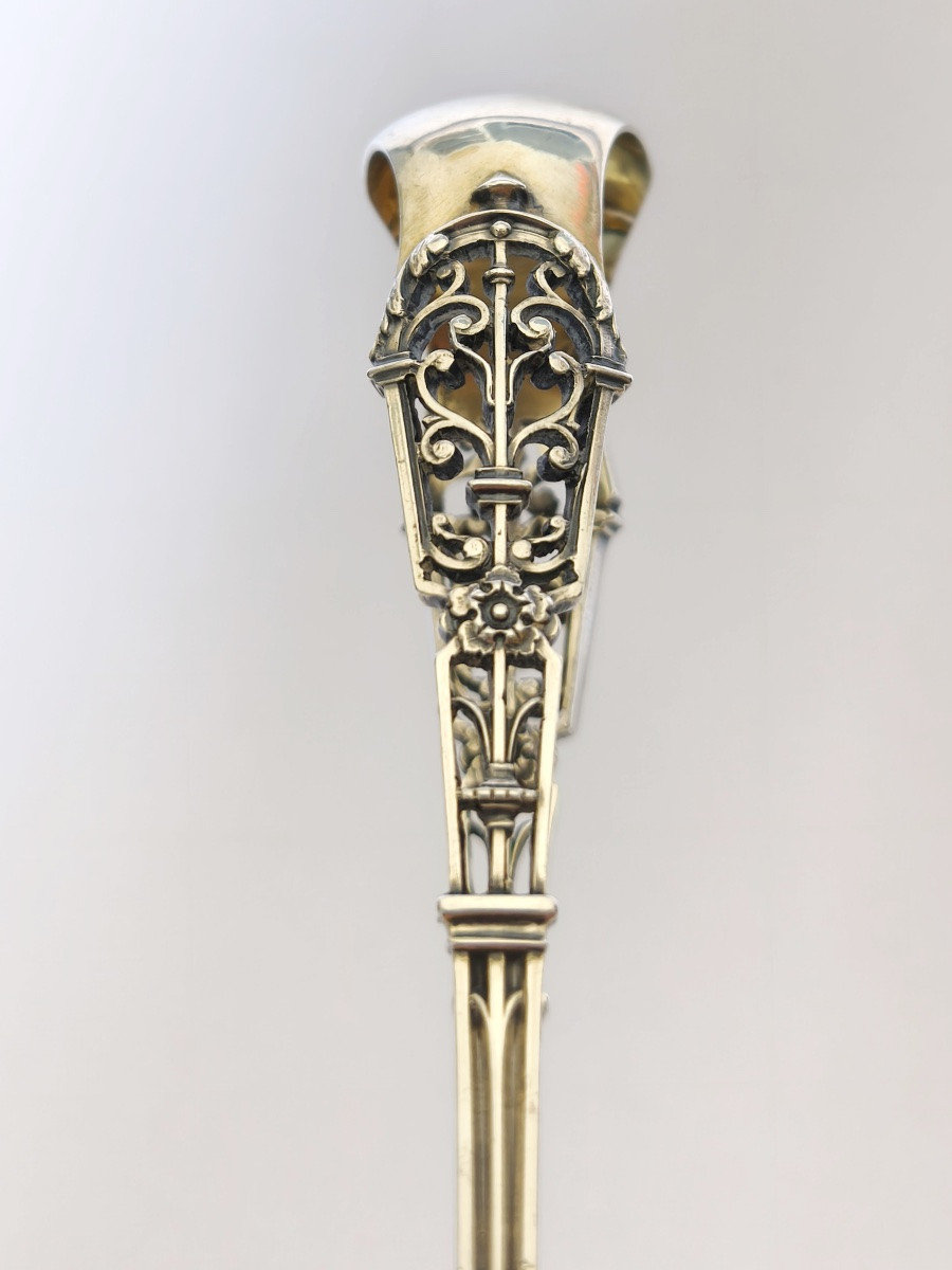 Puiforcat: Neo-gothic Sugar Tongs In Openwork Solid Silver, Ironwork Model, Late 19th Century. -photo-2