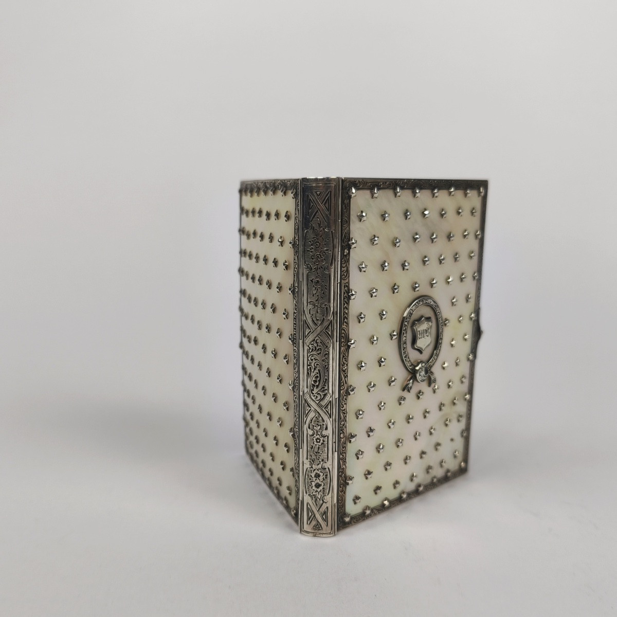 19th Century Mother-of-pearl And Sterling Silver Stars Dance Book Or Note Book Binding. -photo-8