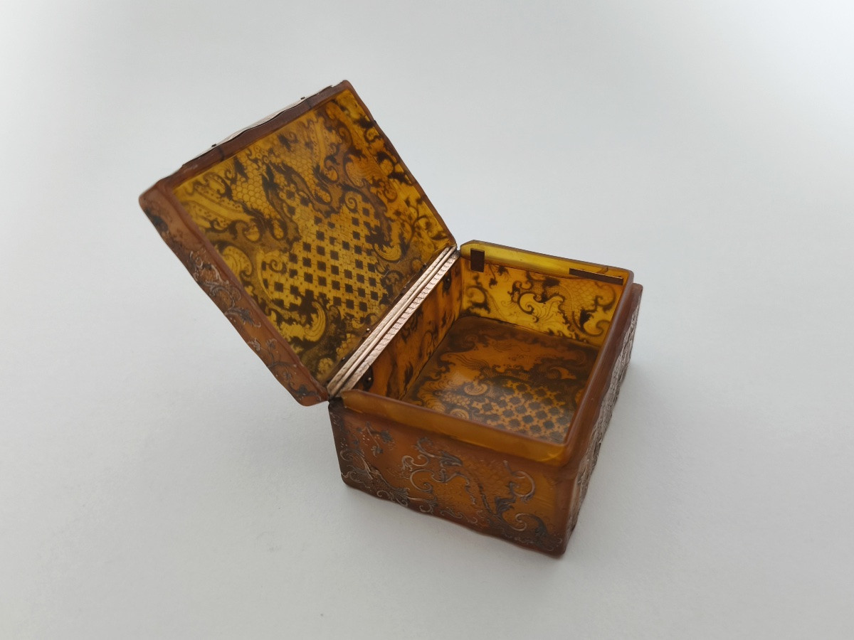 Tomas Tagliaferro (att): Snuff Box In Blond Tortoiseshell With Gold Stitching. Naples 1730-1740 Italy-photo-4