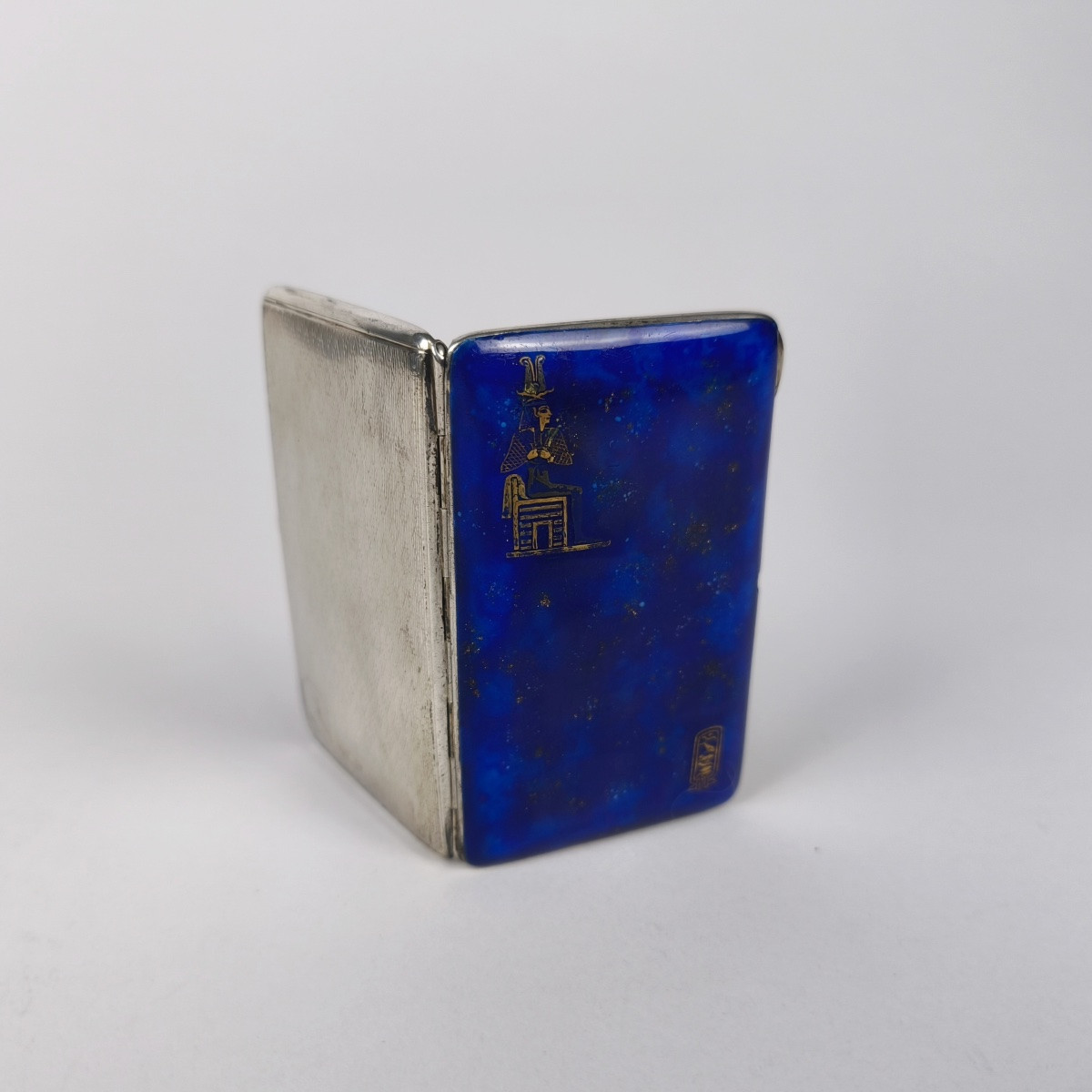 Louis Kuppenheim (?): Case In Solid Silver Enameled With Lapis Lazuli And Vermeil. Egyptian Decoration. -photo-2