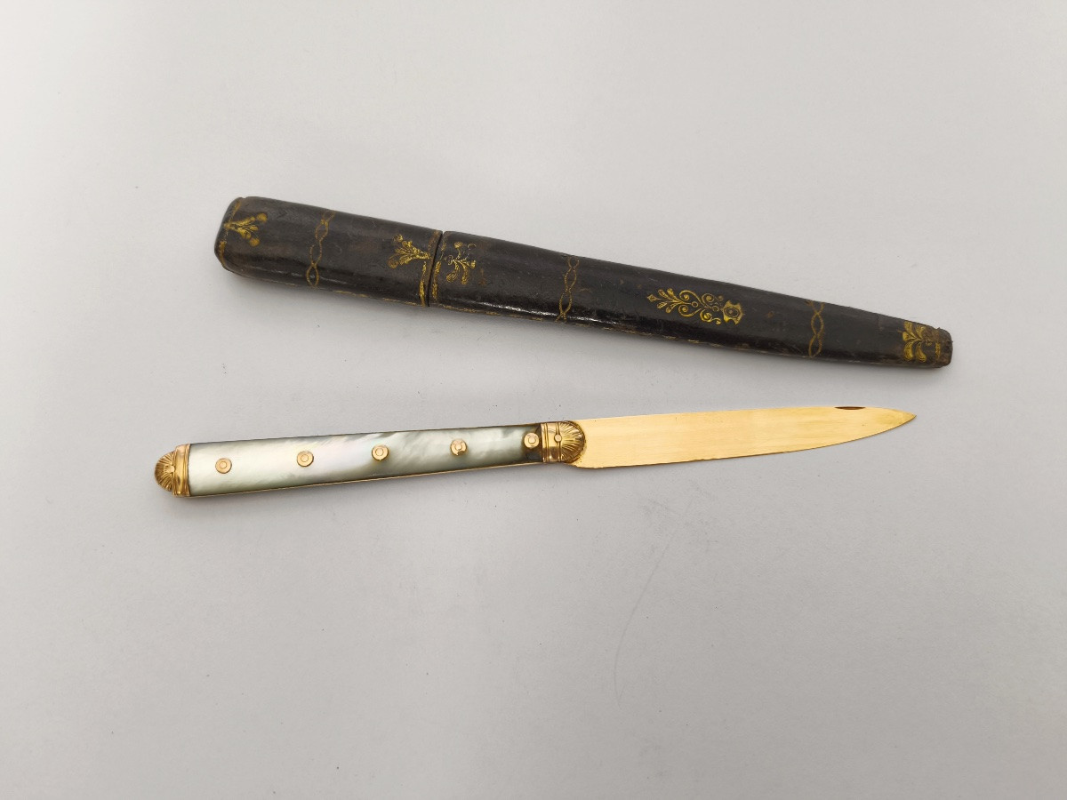 Straight Knife In Mother-of-pearl And Solid Gold From The 18th And 19th Centuries. 18th Century-photo-2