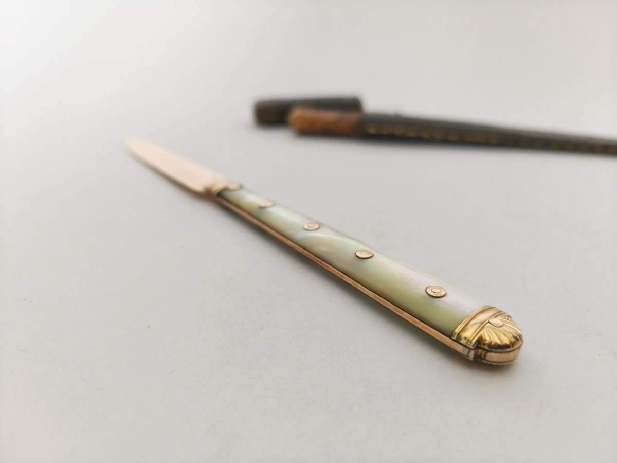 Straight Knife In Mother-of-pearl And Solid Gold From The 18th And 19th Centuries. 18th Century-photo-4