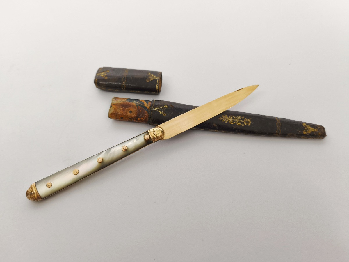 Straight Knife In Mother-of-pearl And Solid Gold From The 18th And 19th Centuries. 18th Century-photo-5