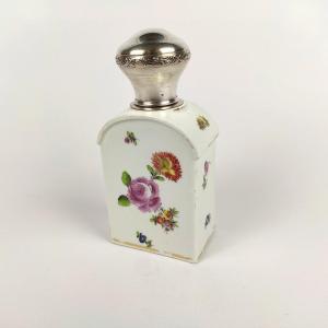  Vienna Porcelain: Tea Box Or Flask, Solid Silver Neck, Circa 1900 18th Century Style. 