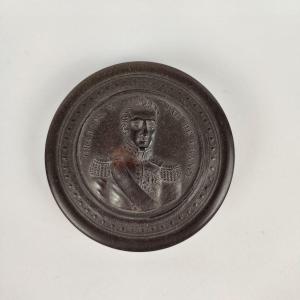  Pressed Tortoiseshell Box With The Portrait Of Charles X. 19th Century Restoration Period. 