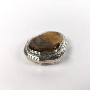 Rare Silver & Sahara Jasper Snuffbox, England, 18th Century. United Kingdom. George Ii