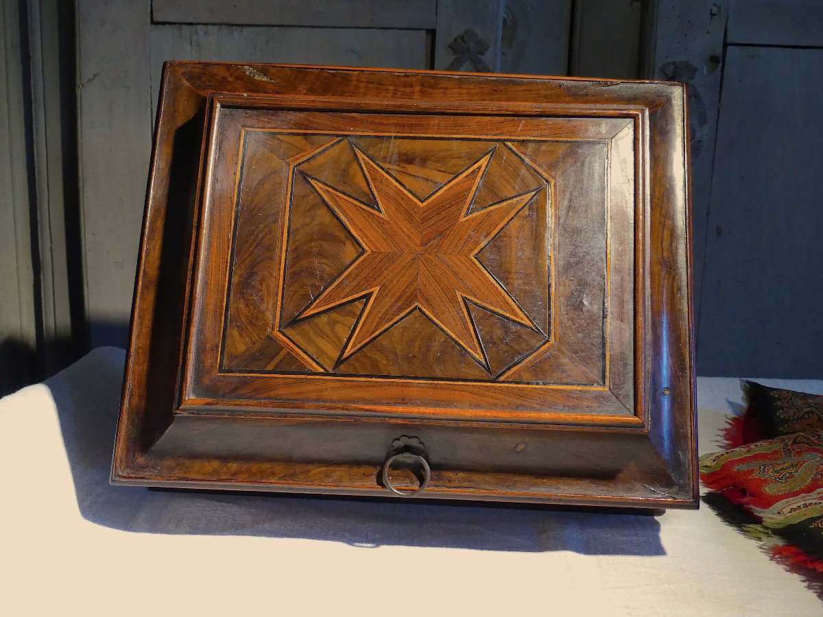 Box In Walnut And Wood From The Islands Of The 17th Century-photo-4