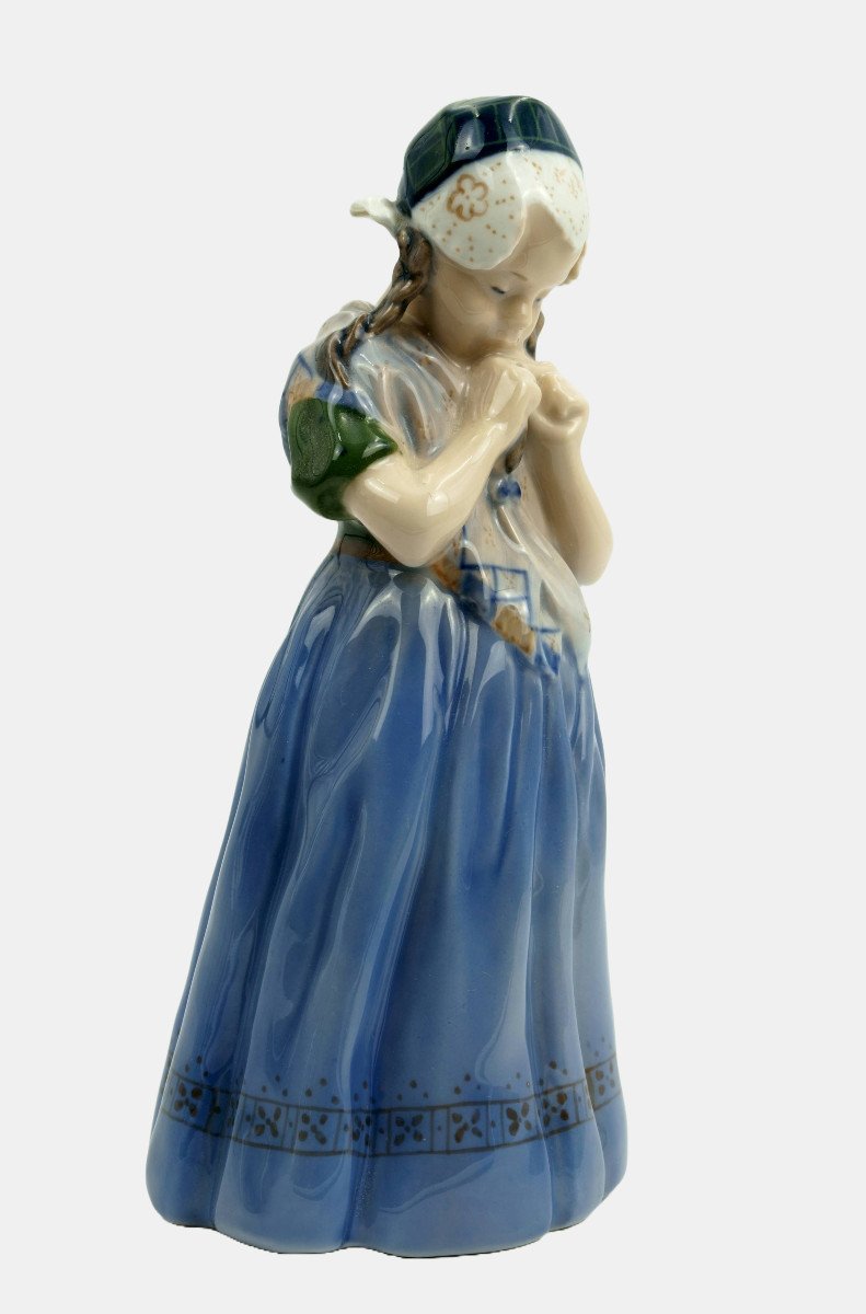 Royal Copenhagen Figurine De Lotte Benter, Jeune Fille En Costume Traditionnel De Bornholm-photo-4