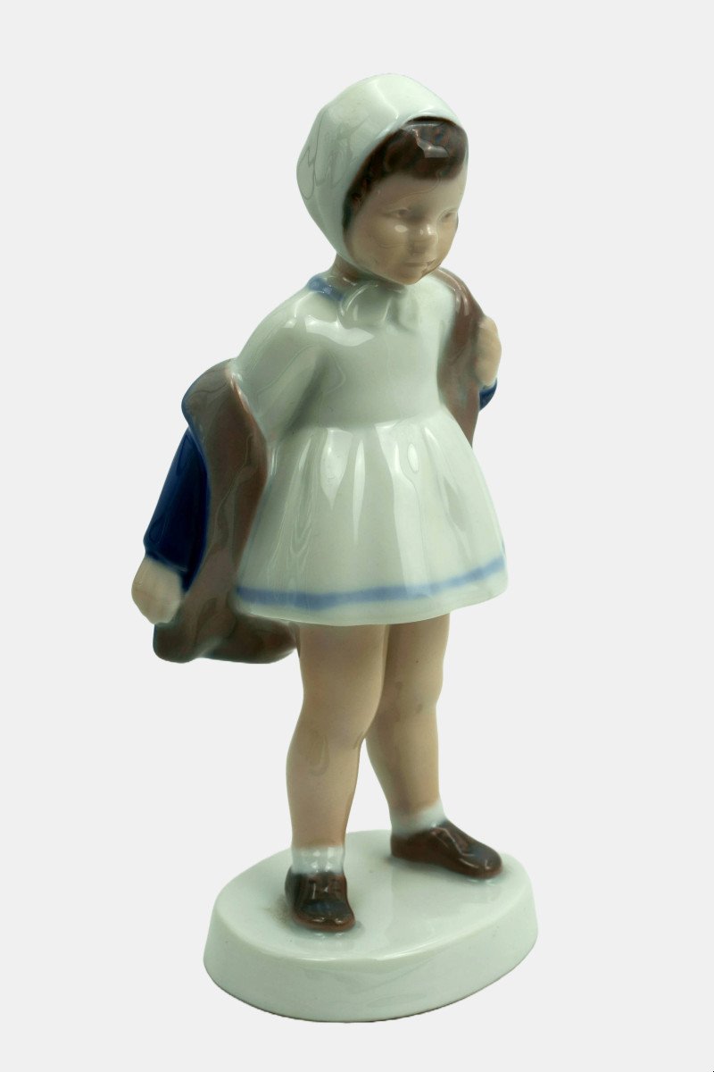 Bing & Grondahl Figurine By Claire Weiss (1906-1997), Young Girl In A Jacket-photo-4