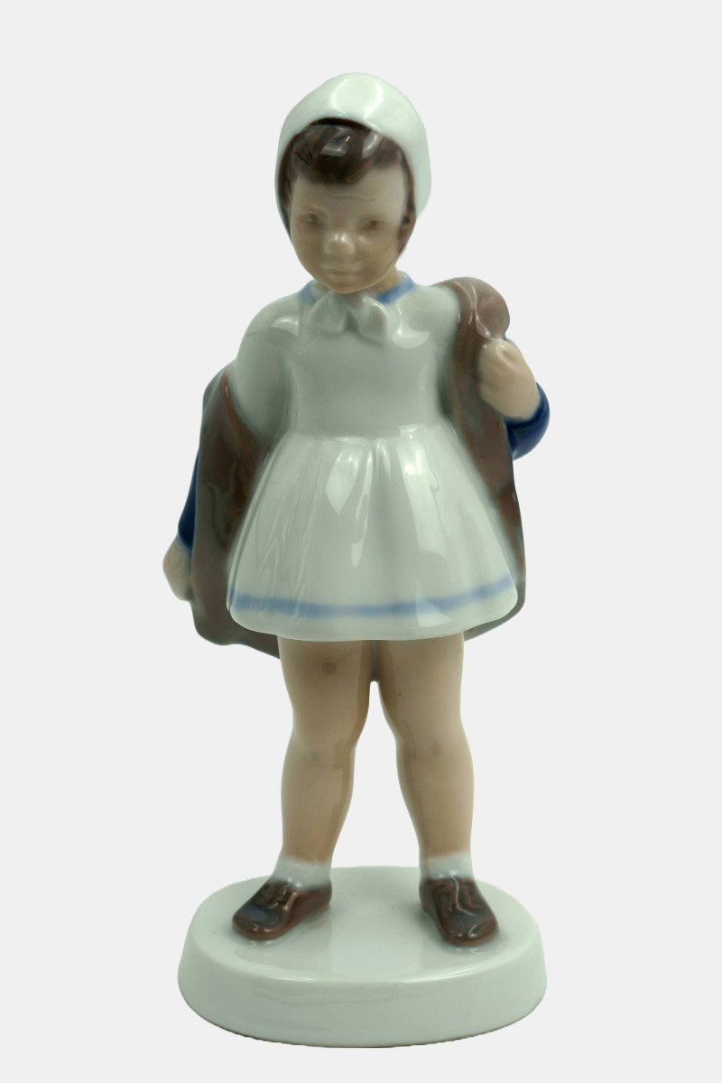 Bing & Grondahl Figurine By Claire Weiss (1906-1997), Young Girl In A Jacket