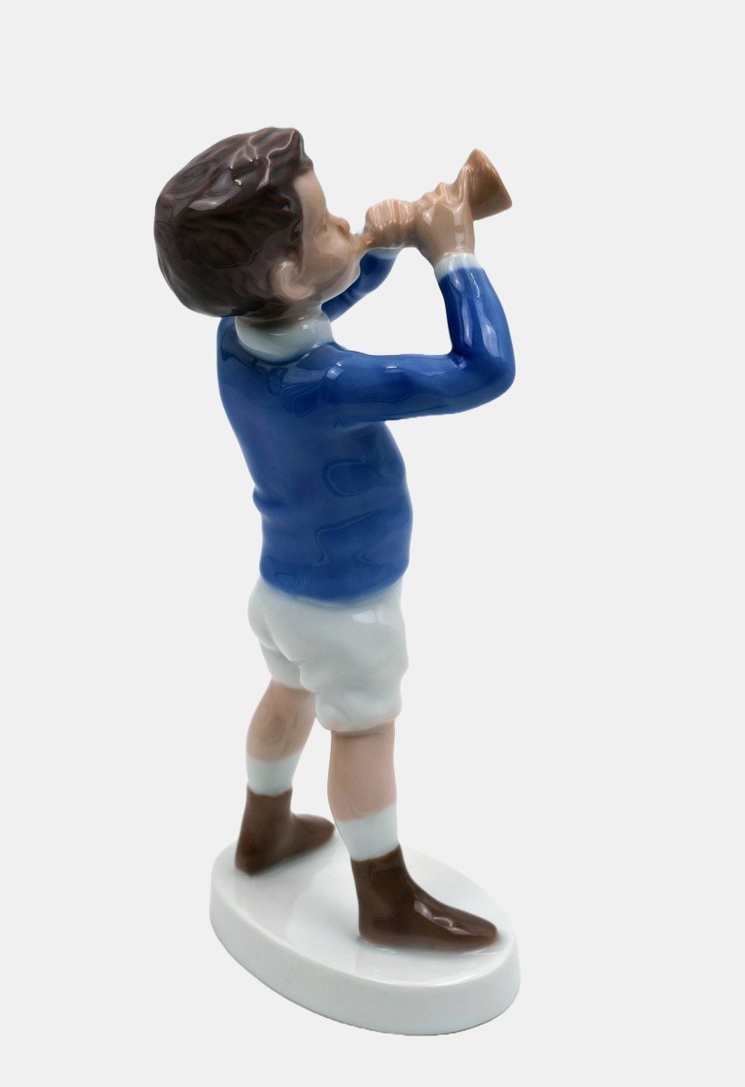 Bing & Grondahl Figurine By Michaela Ahlmann, Standing Boy With Trumpet-photo-4